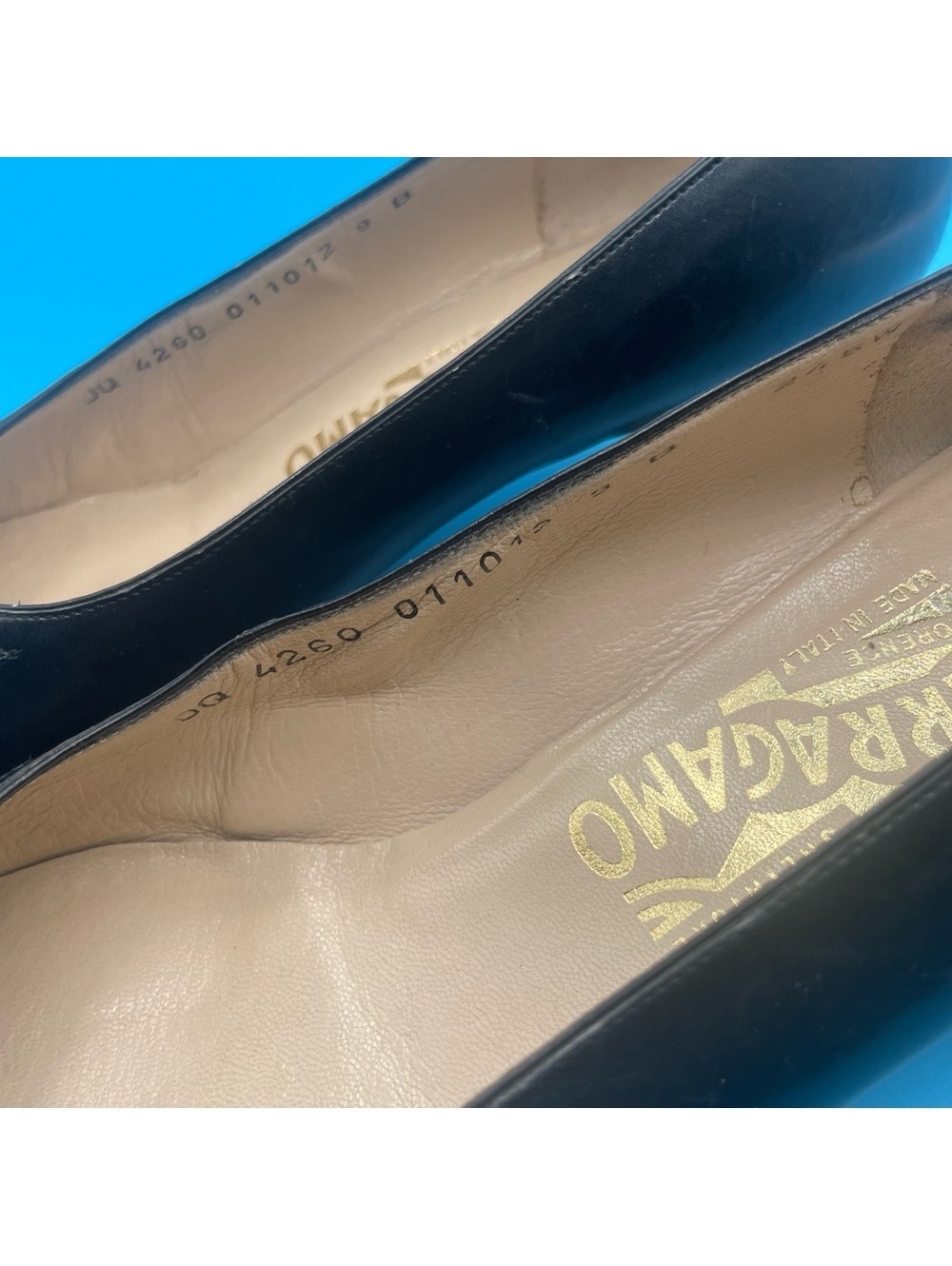 Salvatore Ferragamo black leather pumps - Picture 5 of 5